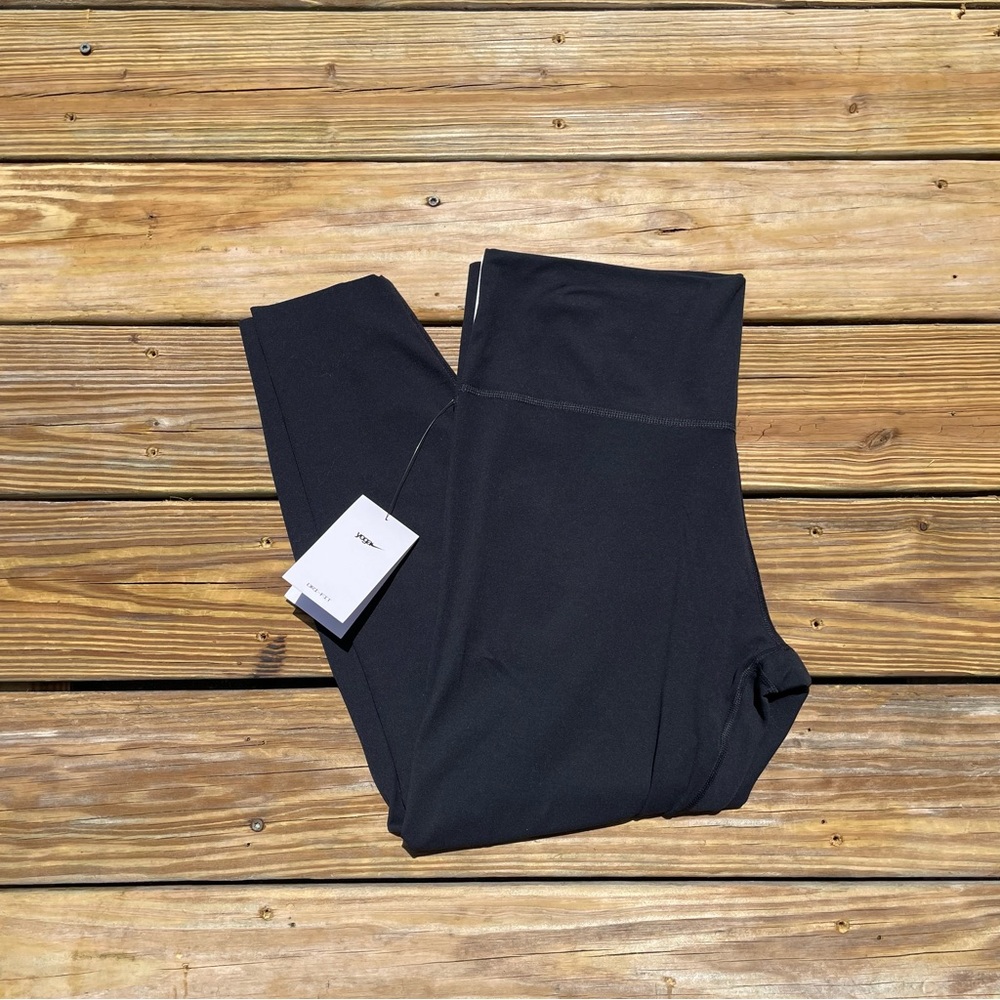 Nike Women’s Dri-Fit Training Capris